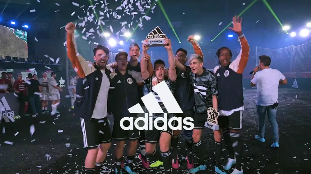 ADIDAS. LA BATALLA DEFINITIVA